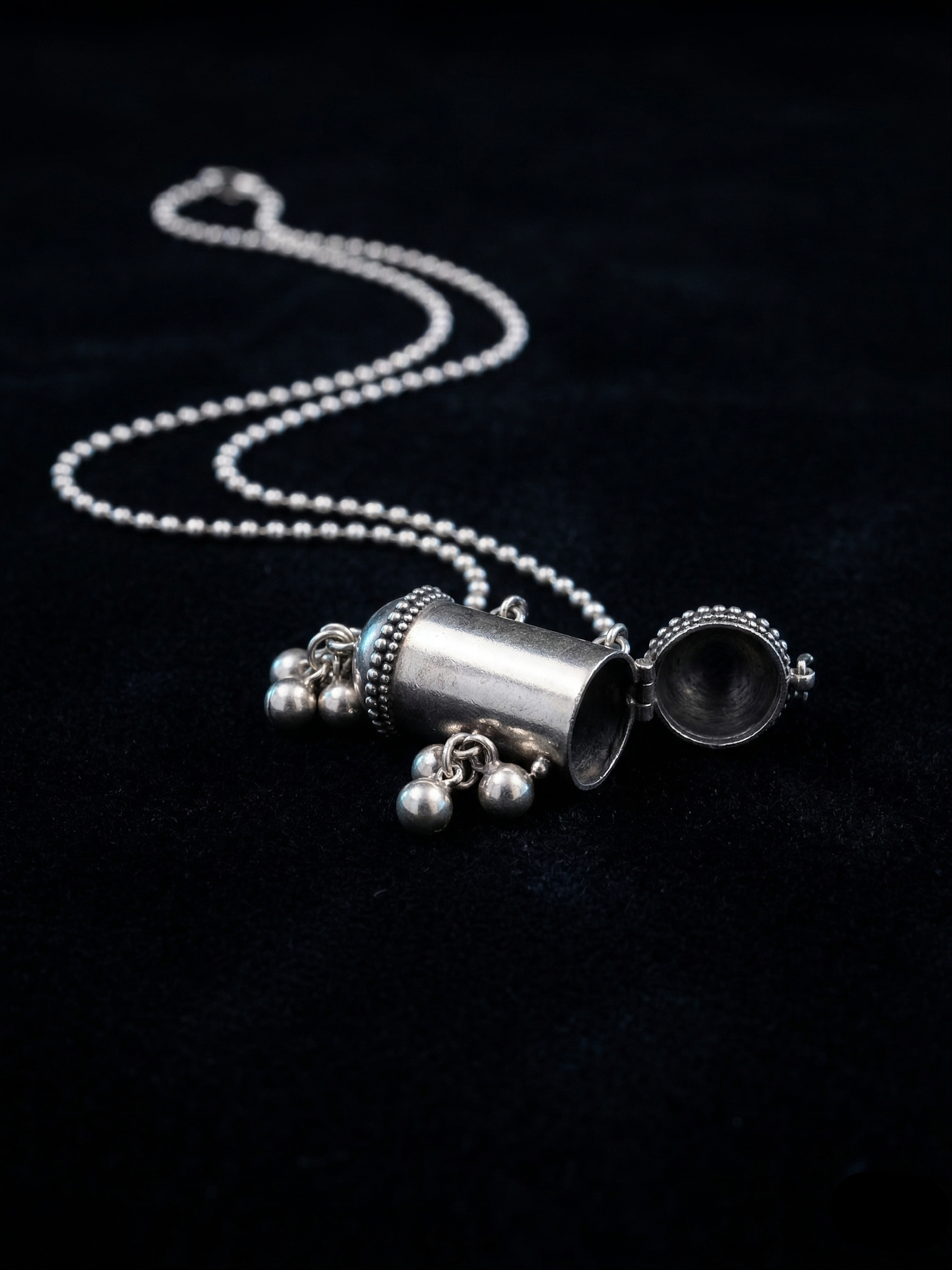 INAYA TAVIZ NECKLACE