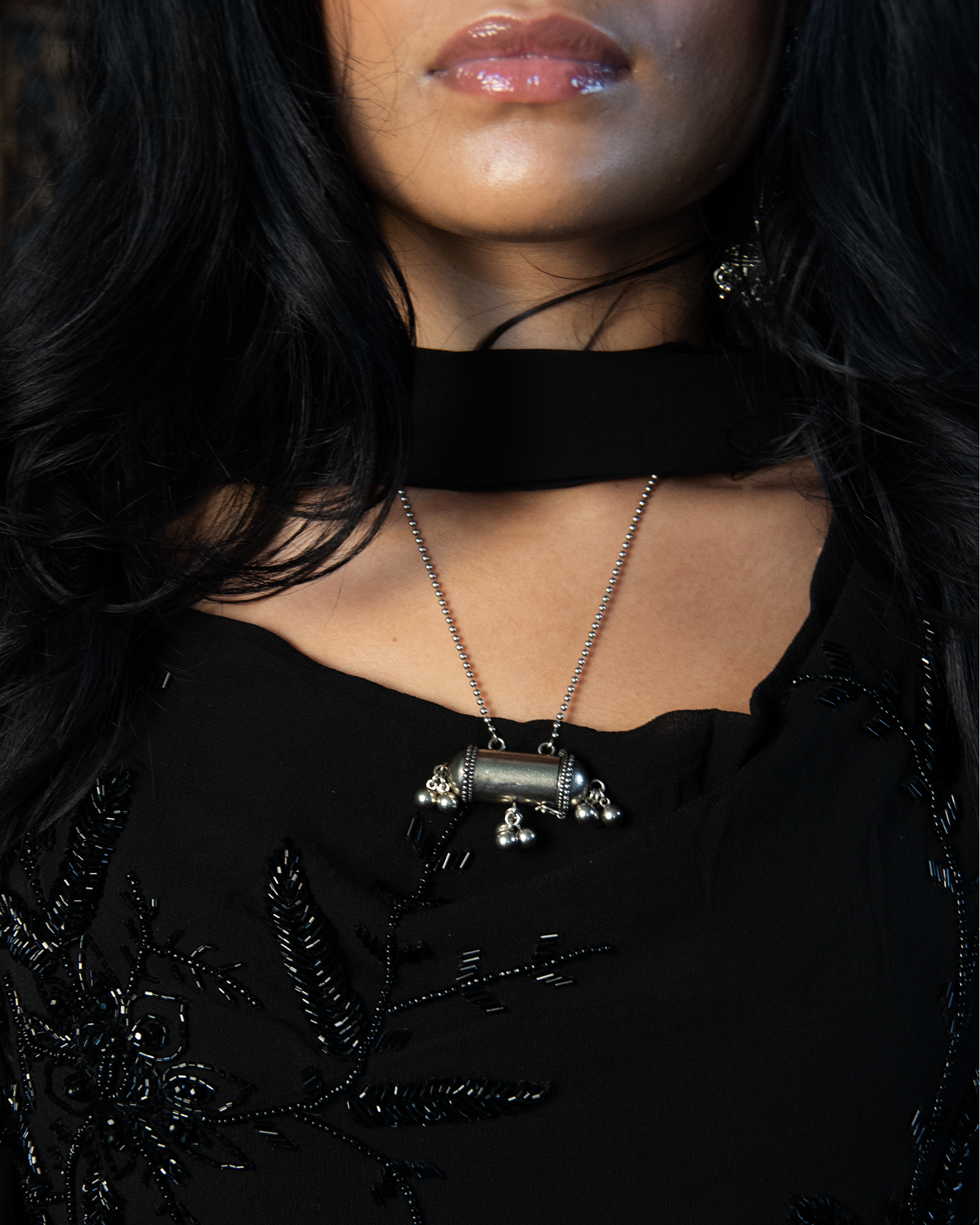 INAYA TAVIZ NECKLACE - SILVER